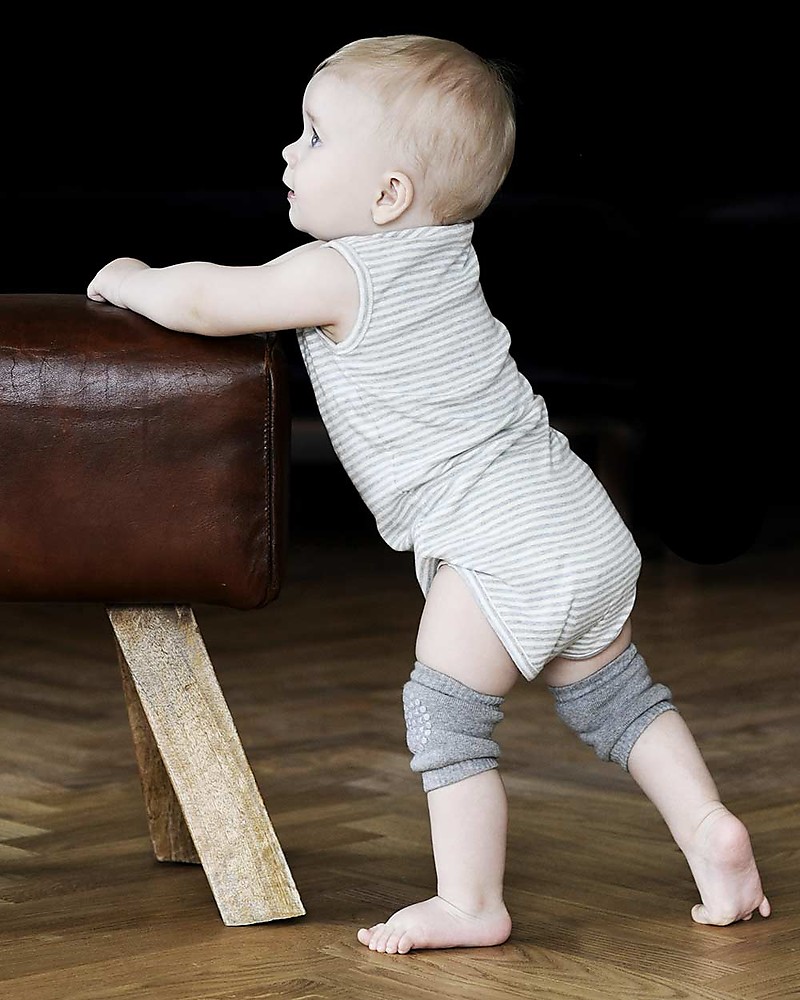 gobabygo-non-slip-crawling-kneepads-grey-melange-cotton-socks_22107_zoom