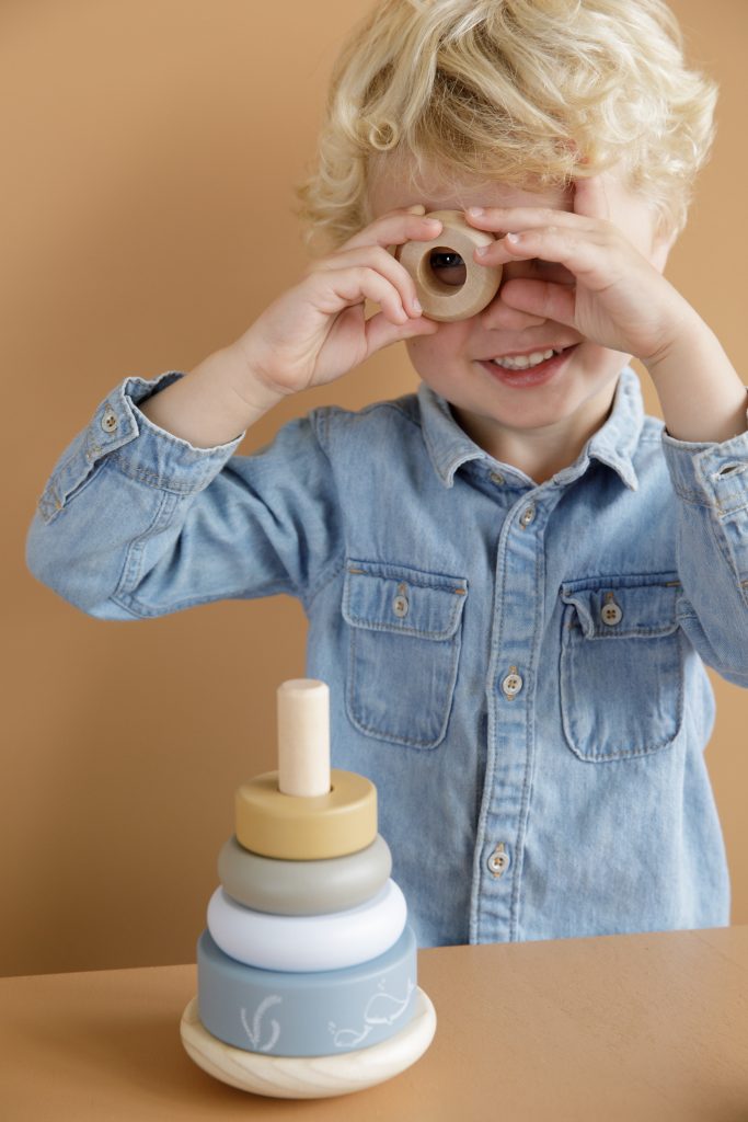 LD7013 – Rocking Ring Stacker Blue (28)