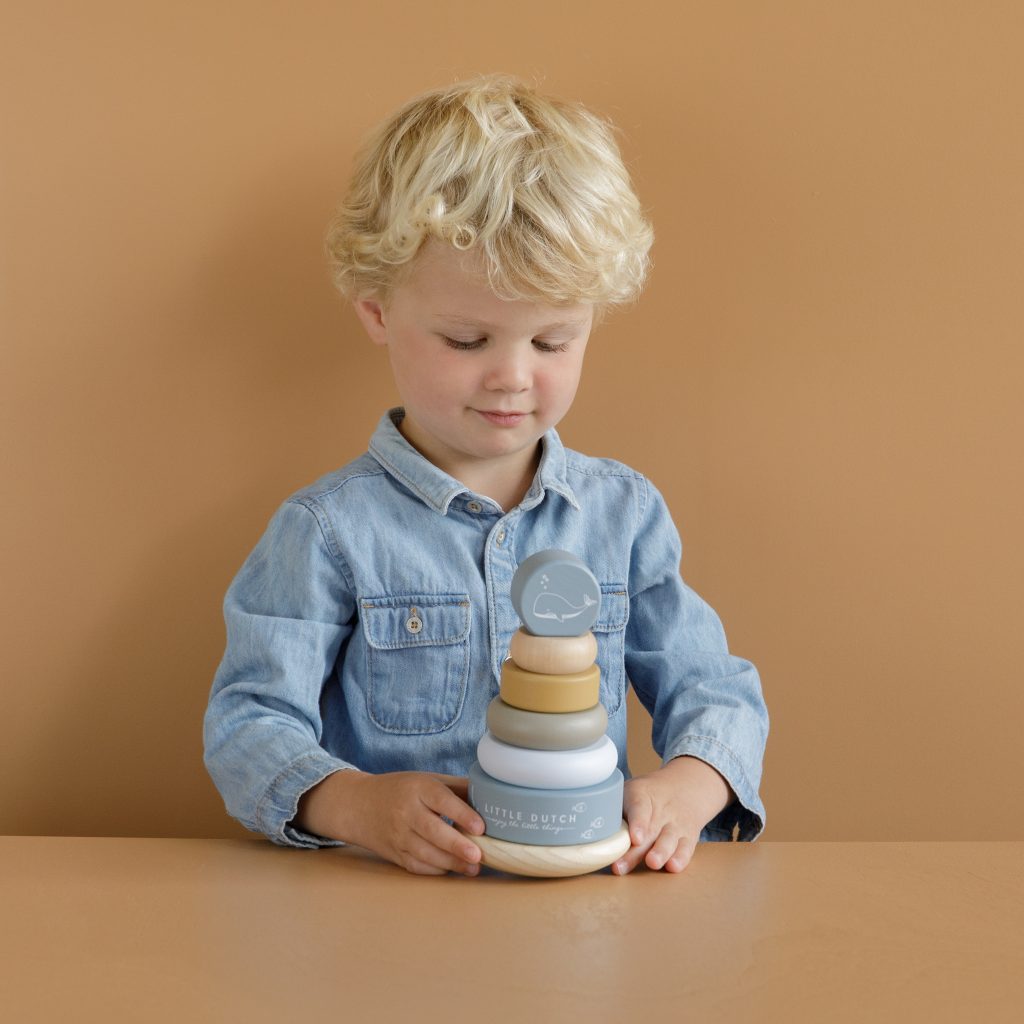 LD7013 – Rocking Ring Stacker Blue (3)