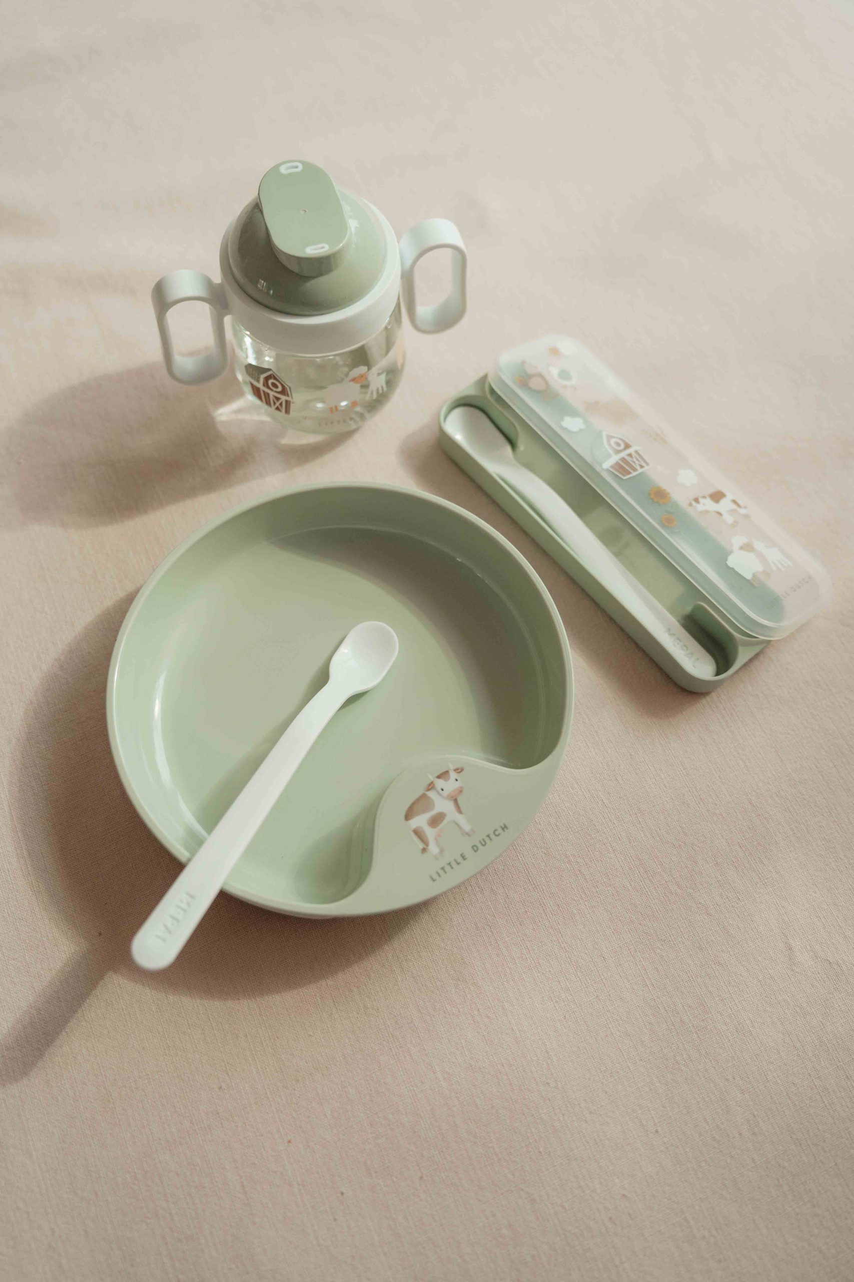 108040065399 – Set Baby Dinnerware Mepal Mio – Little Farm (1)