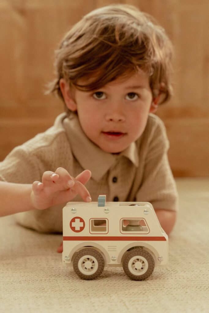 ambulance-ld2527-1-2 – Medium