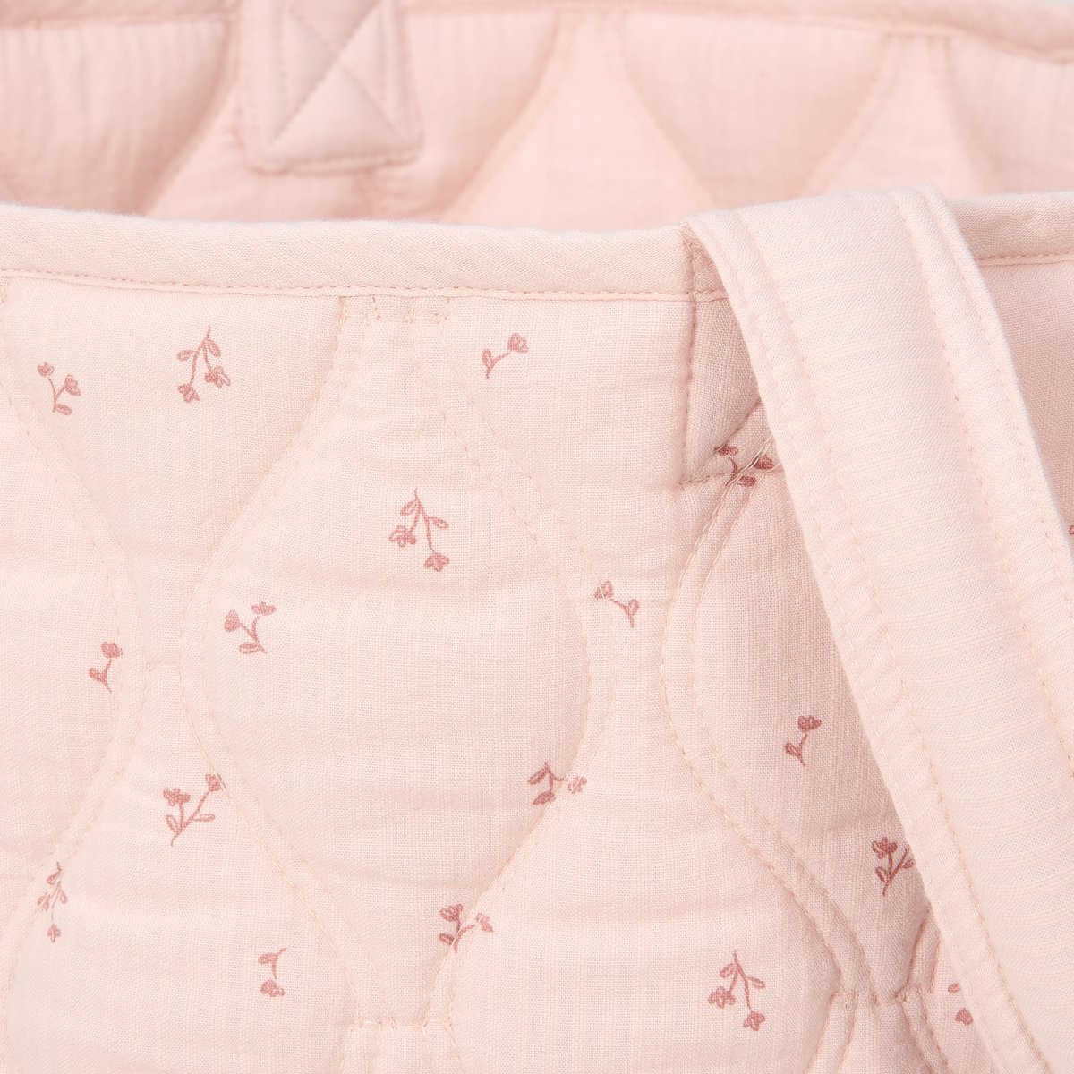 storage-basket-quilted-pure-blossom-large-de30355037-product-2 – Medium