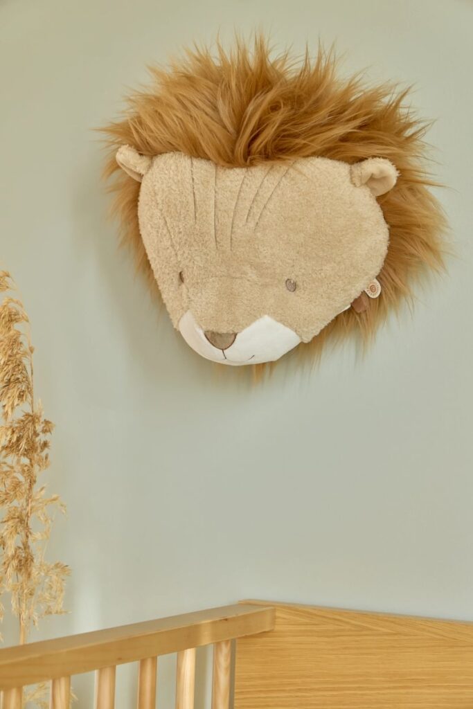 lion-wall-head-yellow-LD8366-1 – Medium